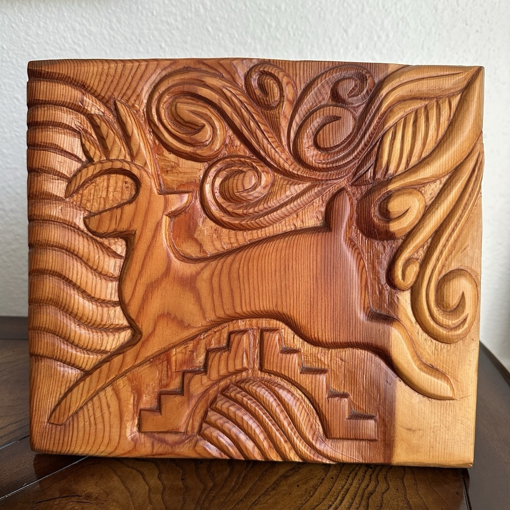 VTG Folk Art Handcrafted Wood Carved Deer 11x10 Inch Cabincore‎ Rustic Brackets
